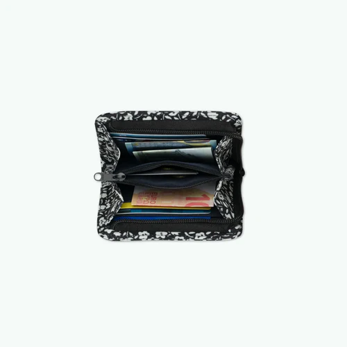 Medium Catane black and white wallet