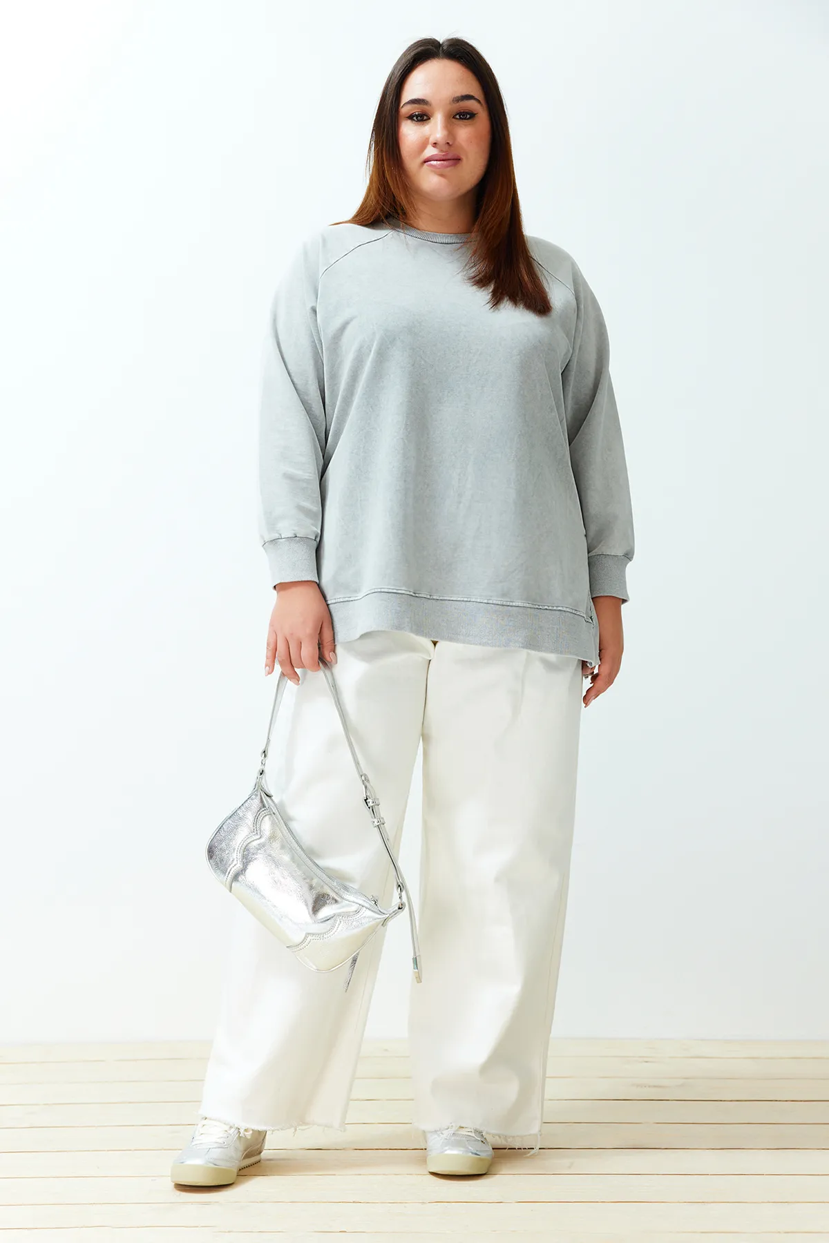 Trendyol Modest  Grau gewaschenes Strick-Sweatshirt TCTSS23TW00062