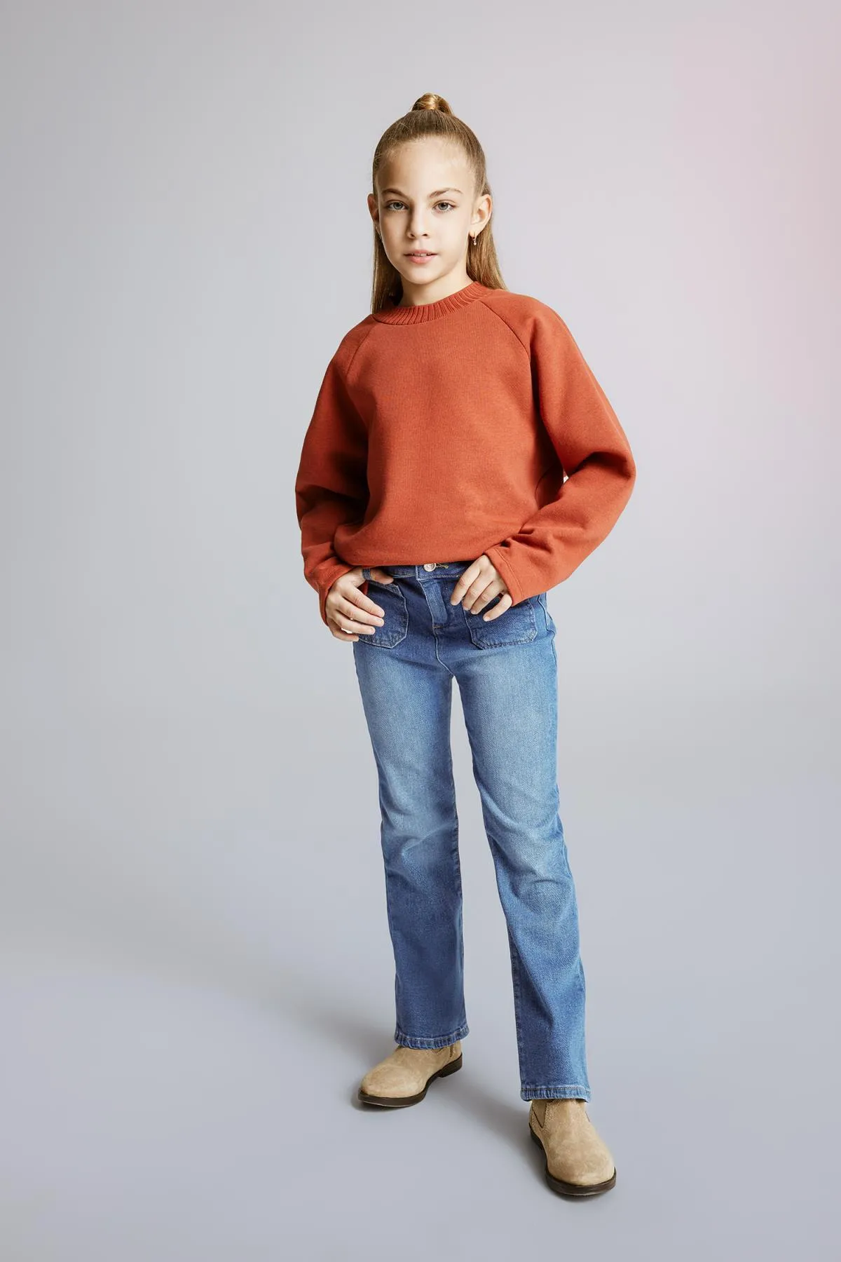 DeFacto  Weiches, pelziges Oversize-Sweatshirt mit Rundhalsausschnitt für Mädchen - B1976a823au