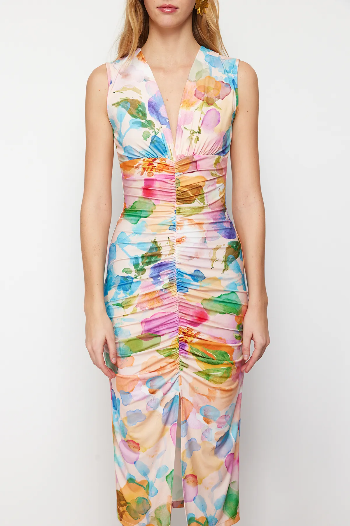 Trendyol Collection  Figurbetontes/figurbetontes Midi-Bleistiftkleid aus Strick mit Blumenmuster und Raffung, flexiblem Detail TWOSS23EL00751