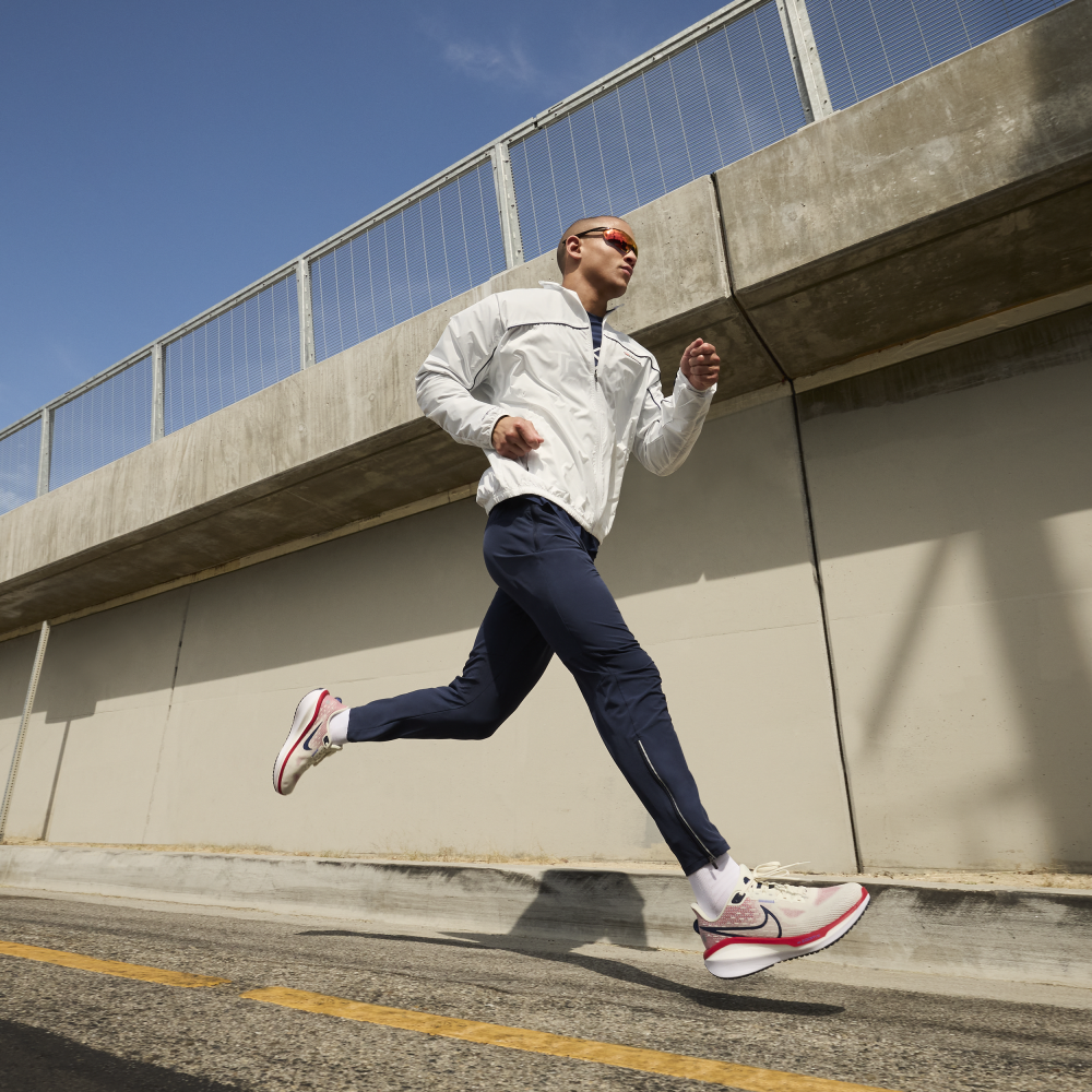 Nike Vomero 17 FB1309-003 / weiss