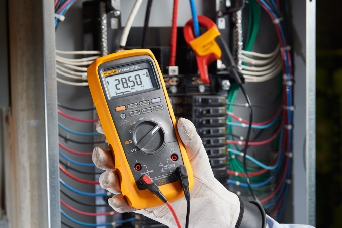 Fluke 5140033 87VMAX TRMS digitální multimetr