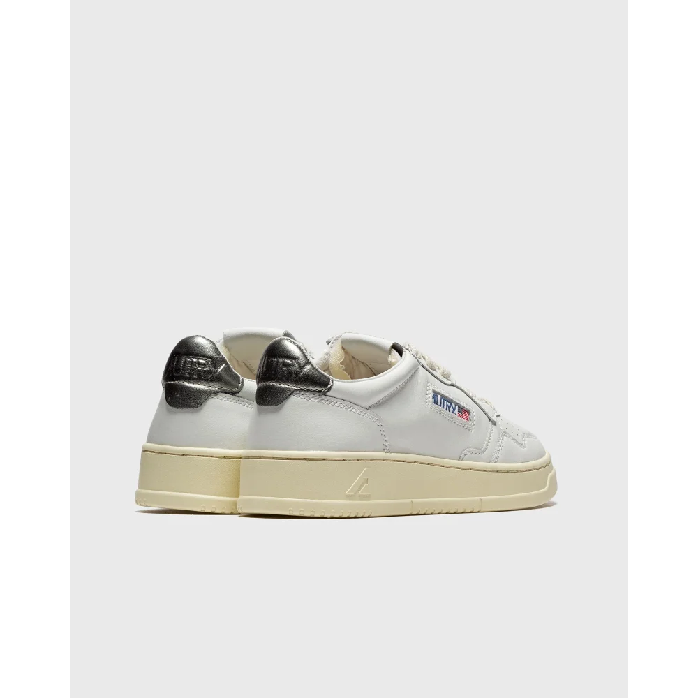 Autry Wmns Medalist Low AULWLL05 / weiss
