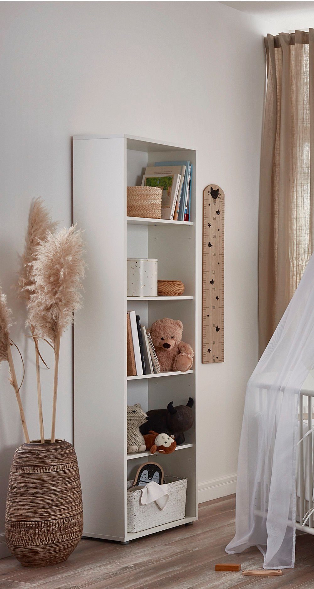 moebel-dich-auf Babyzimmer-Komplettset ALIYA 8, (in weiß, Babybett + Wickelkommode + Unterbauregal-Set + Kleiderschrank + Regal), optional mit Matratze, Umbauseiten-Set oder Textil-Set