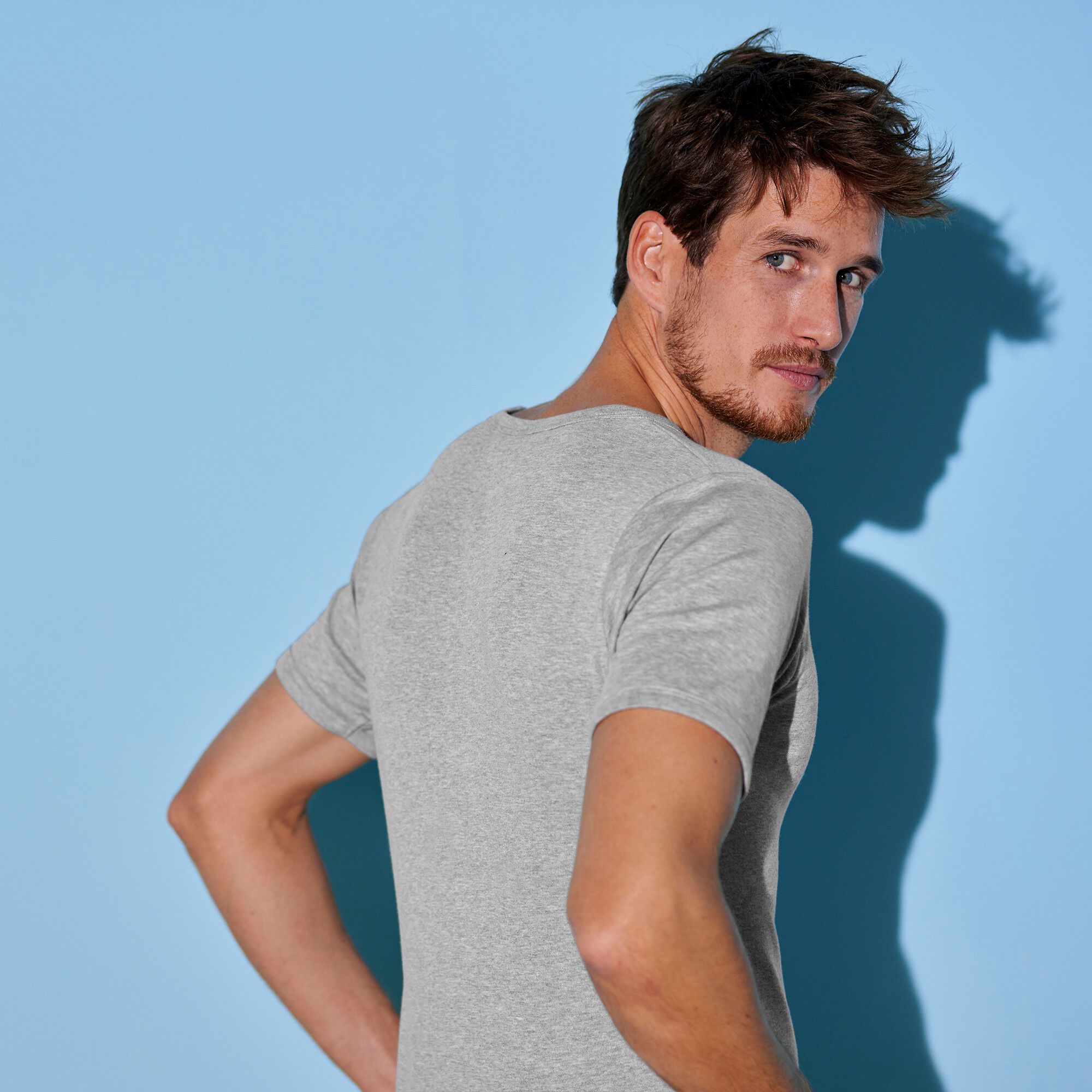 T-shirt sous-vêtement homme col V