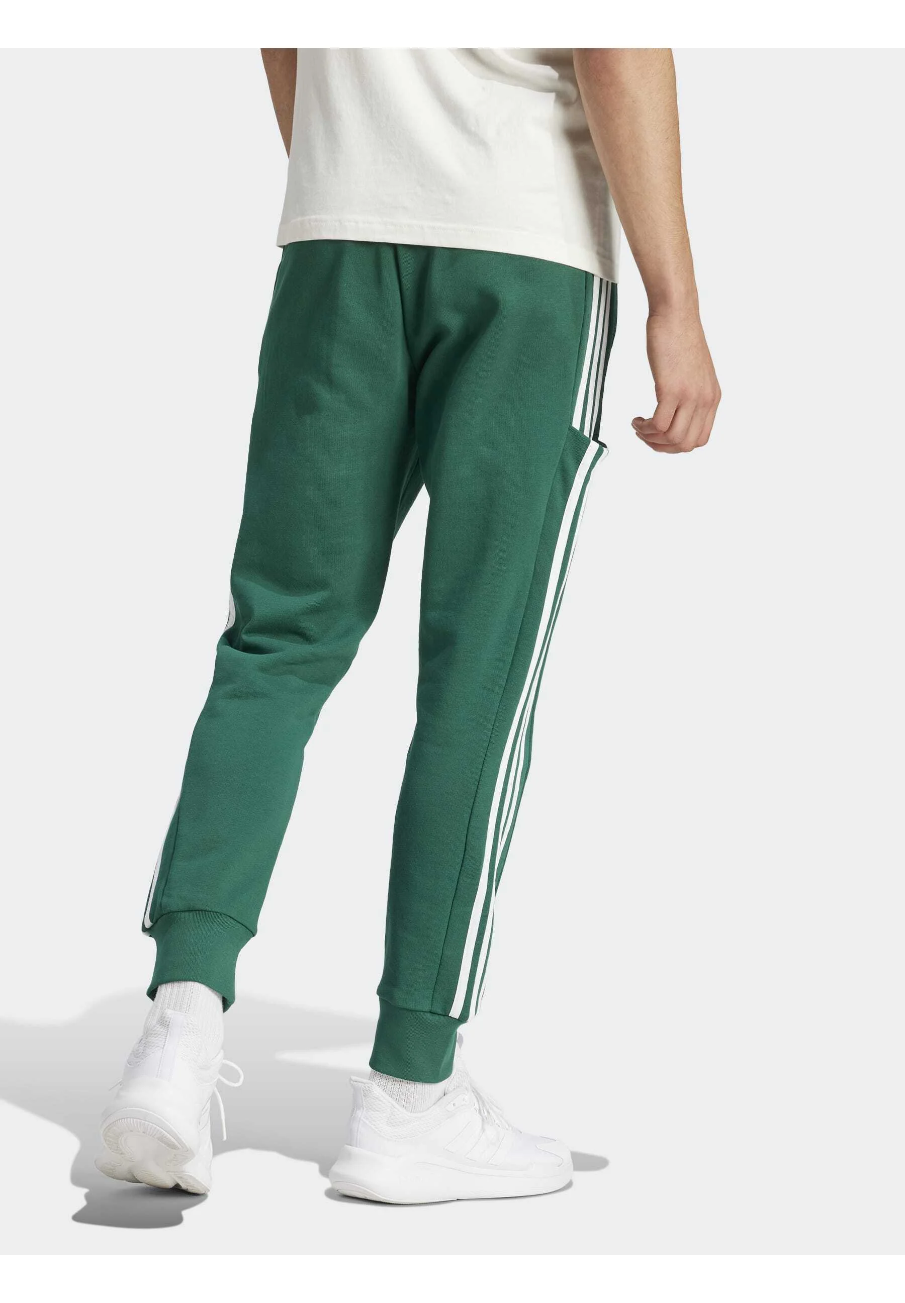 adidas Sportswear ESSENTIALS TAPERED CUFFED 3-STRIPES - Pantalón deportivo