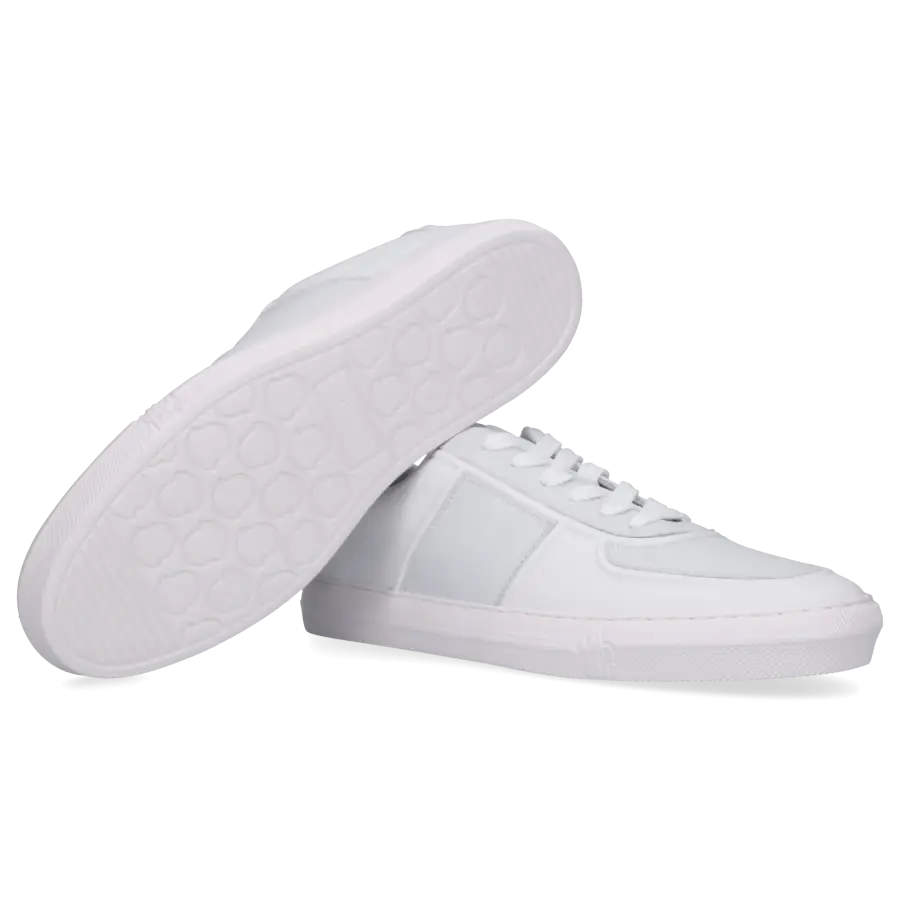 Moncler - Sneaker low NEW YORK Kalbsleder - weiß