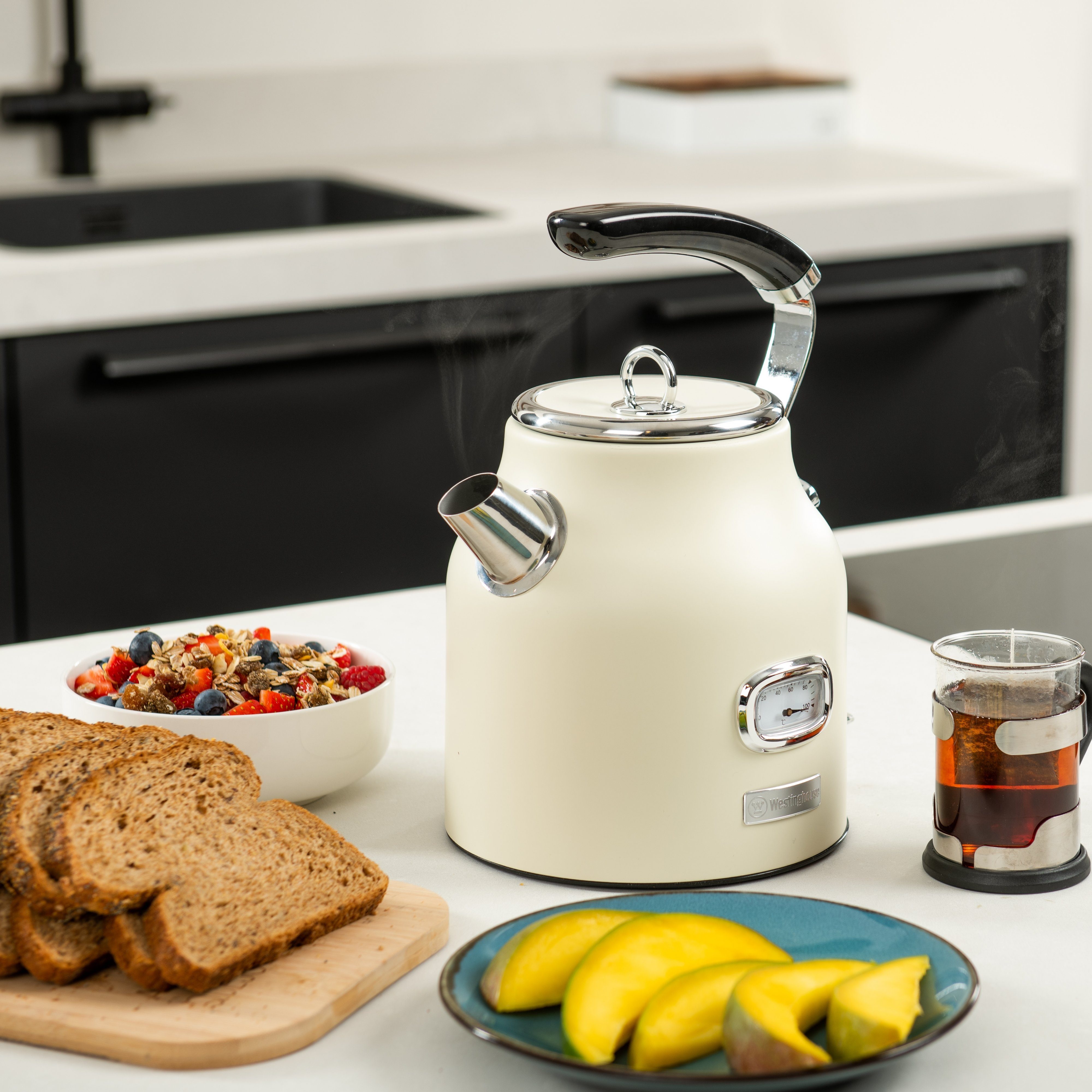 Westinghouse Toaster Retro Früstücksset, 4 kurze Schlitze, für 4 Scheiben, 1750 W, Wasserkocher 1,7 L Volumen& Standmixer 1,5 L