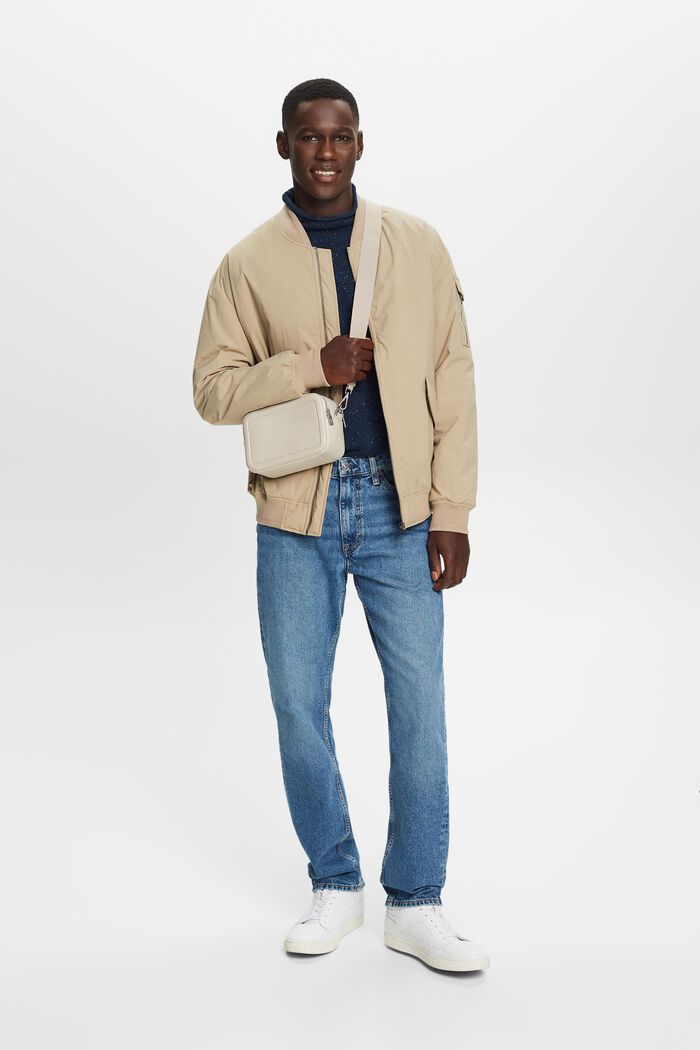 Jeans mit geradem Bein und mittlerer Bundhöhe