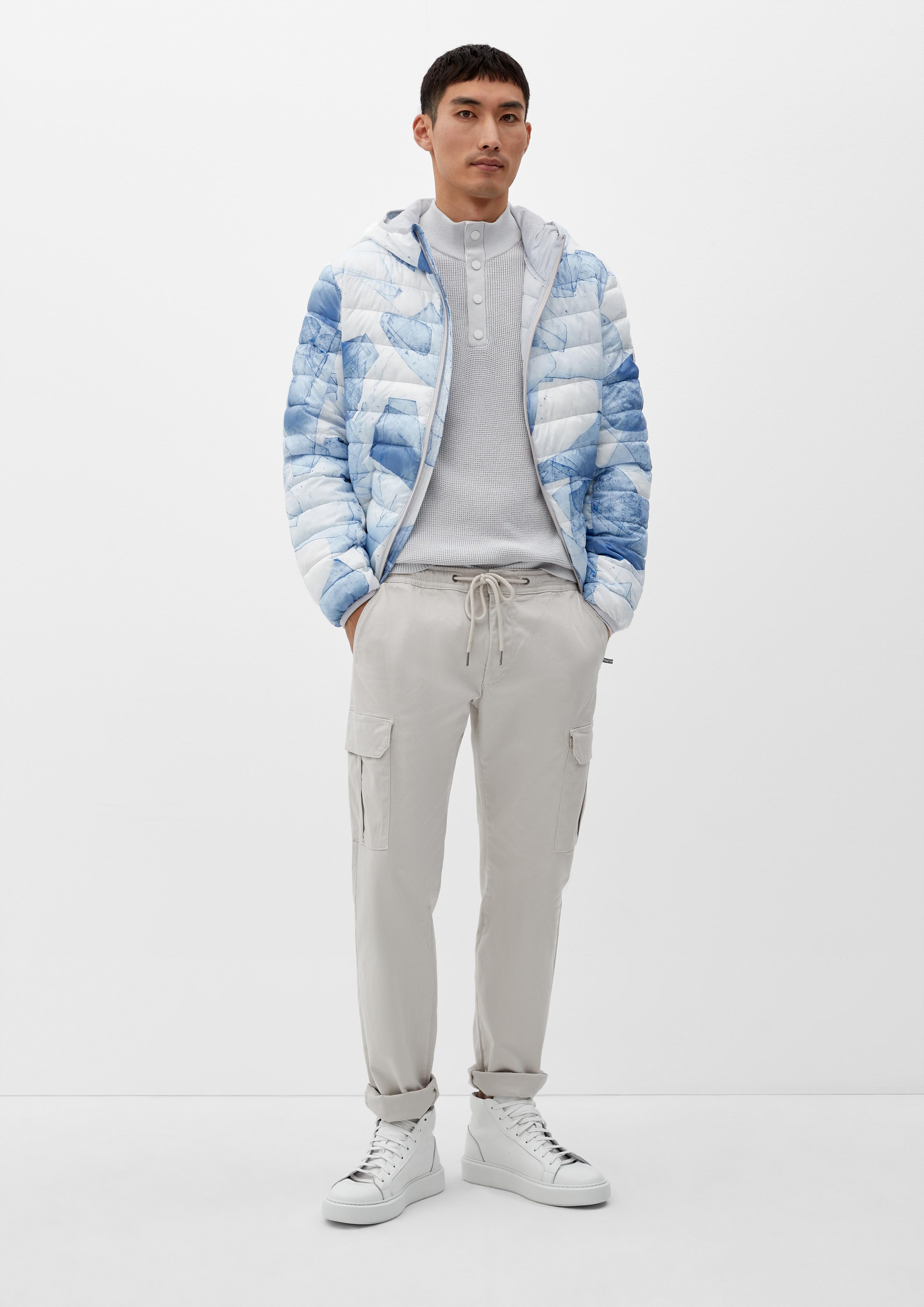 Kapuzenjacke mit Allover-Muster  2125985-01A1