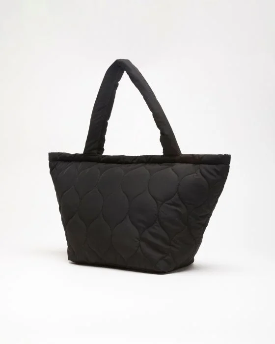 Sac matelassé forme besace