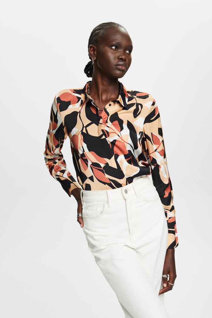 Satinbluse mit Allover-Muster