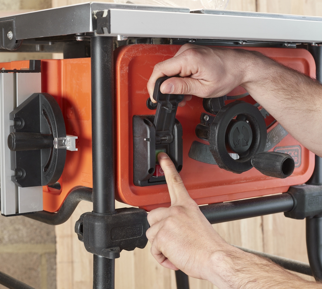 Scie circulaire de table Black & Decker BES720-QS, 254 mm, 1800 W
