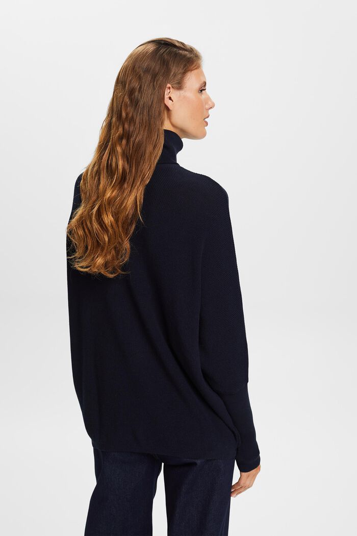 Rollkragenpullover mit Fledermausärmeln