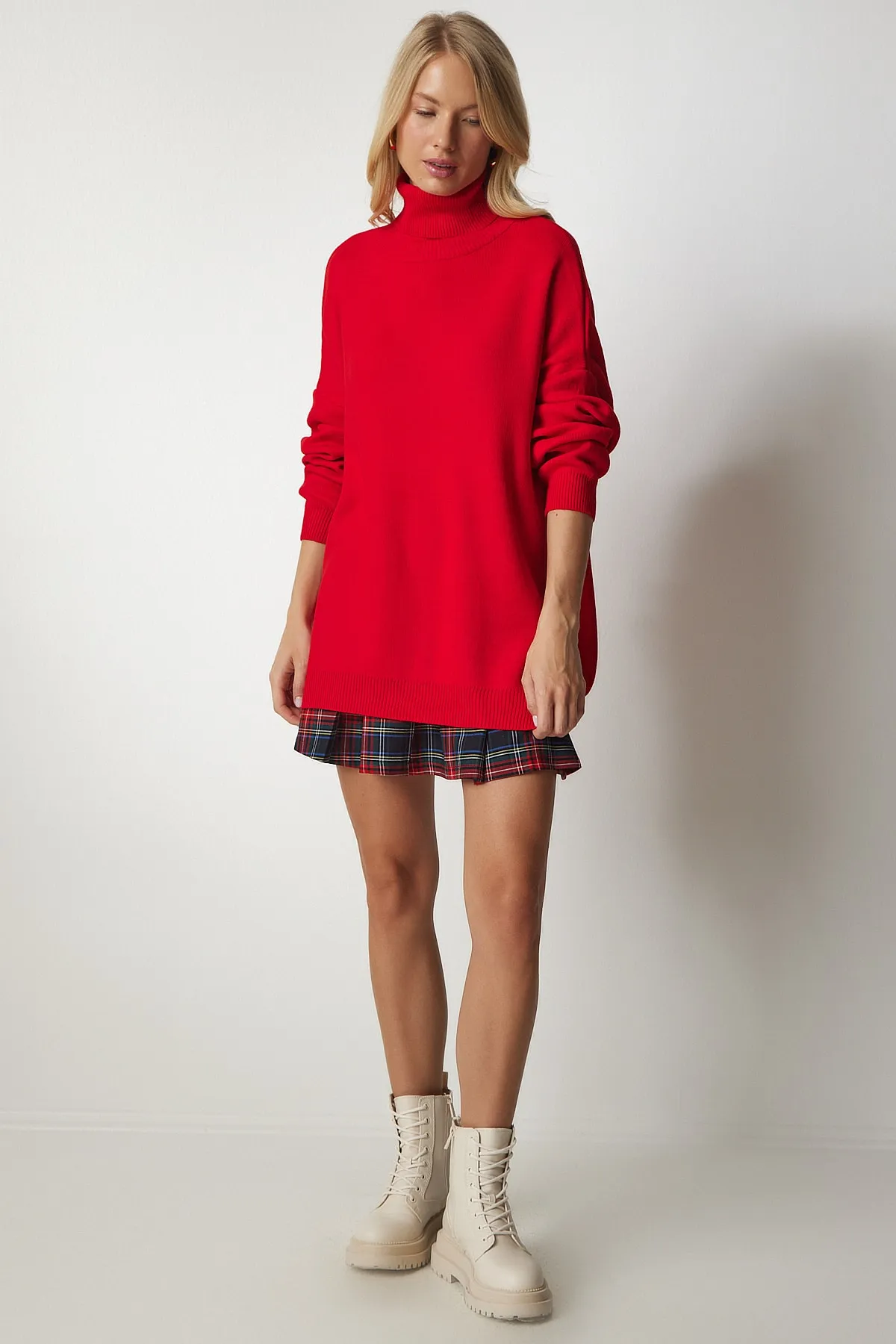 Happiness İstanbul  Roter Rollkragenpullover in Übergröße für Damen BV00084