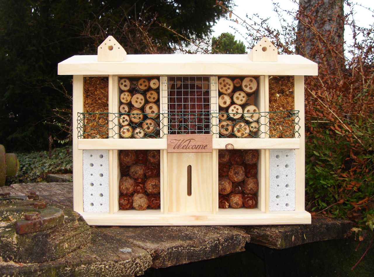Luxus-Insektenhotels Luxus-Insektenhotel 