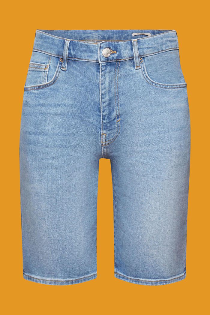 Lockere Jeansshorts in schmaler Passform
