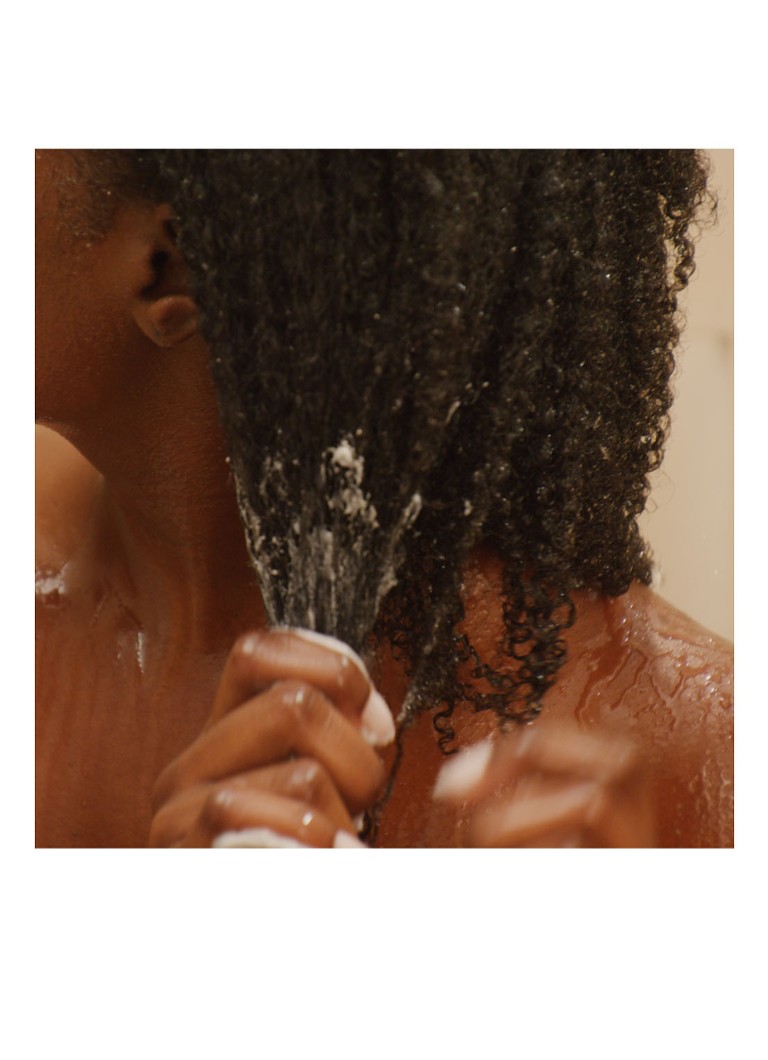 AVEDA Be Curly AdvancedTM intensyvi garbanų tobulinimo kaukė