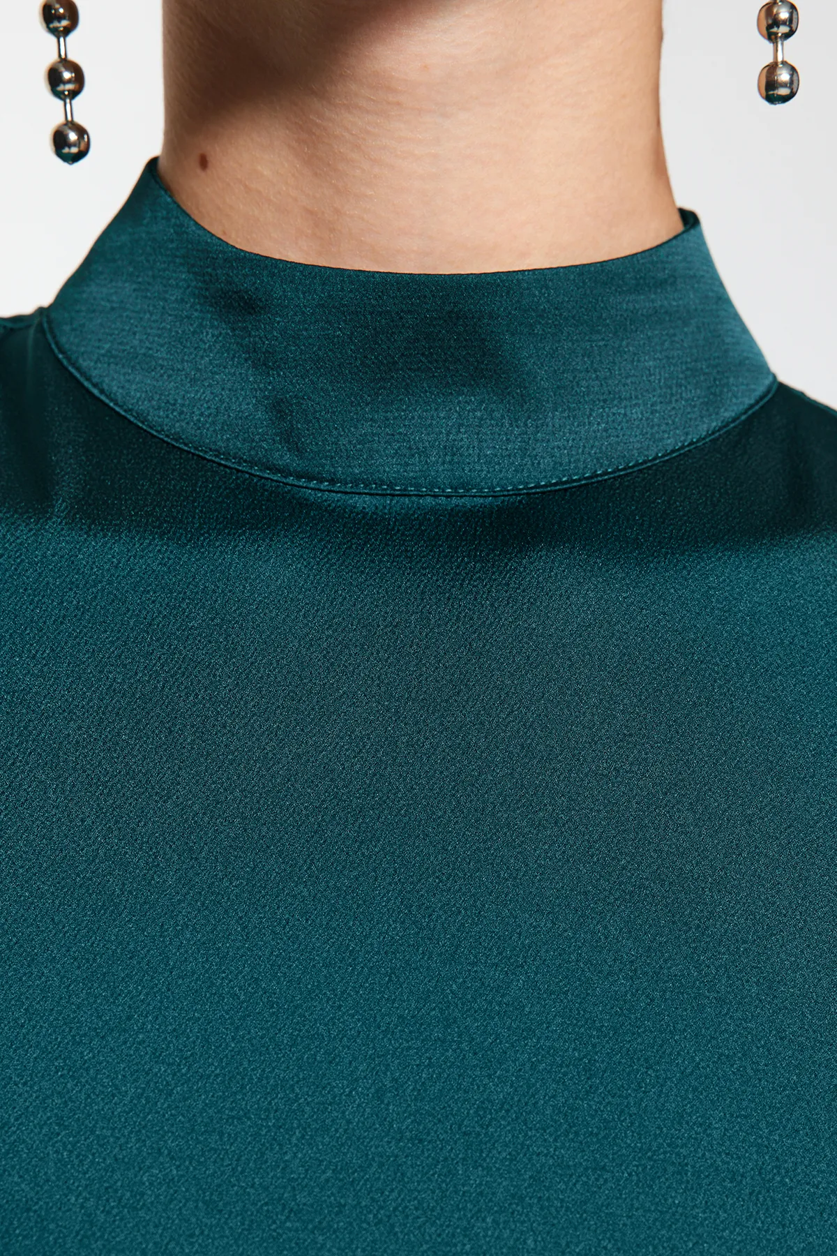 Trendyol Collection  Smaragdgrünes A-Linien-Rock-Volant-Satin-Webkleid TWOAW21EL1891