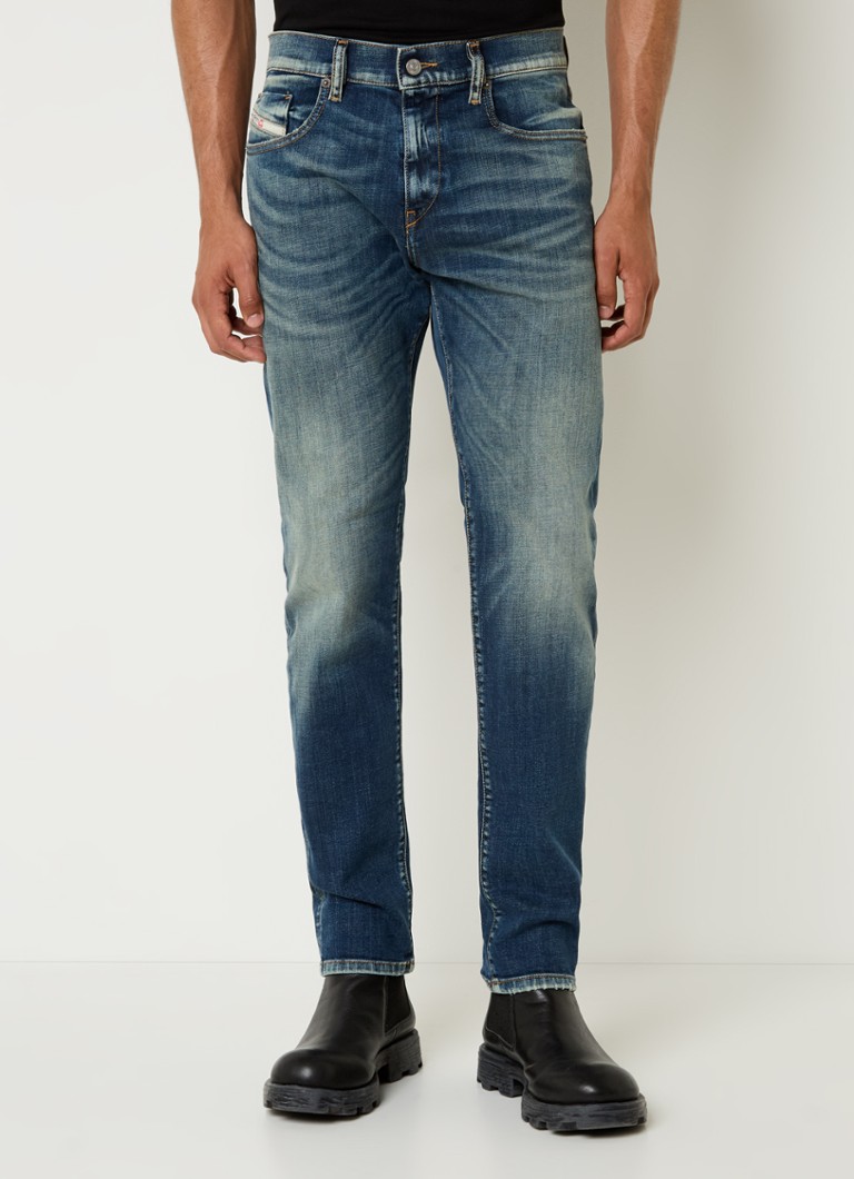 Vaqueros Diesel D-Strukt slim fit 2019, spalare inchisa la culoare