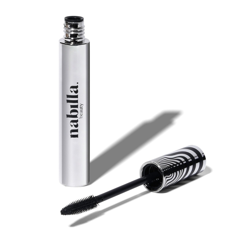 nabilla beauty Volume on Fleek Mascara volume intense