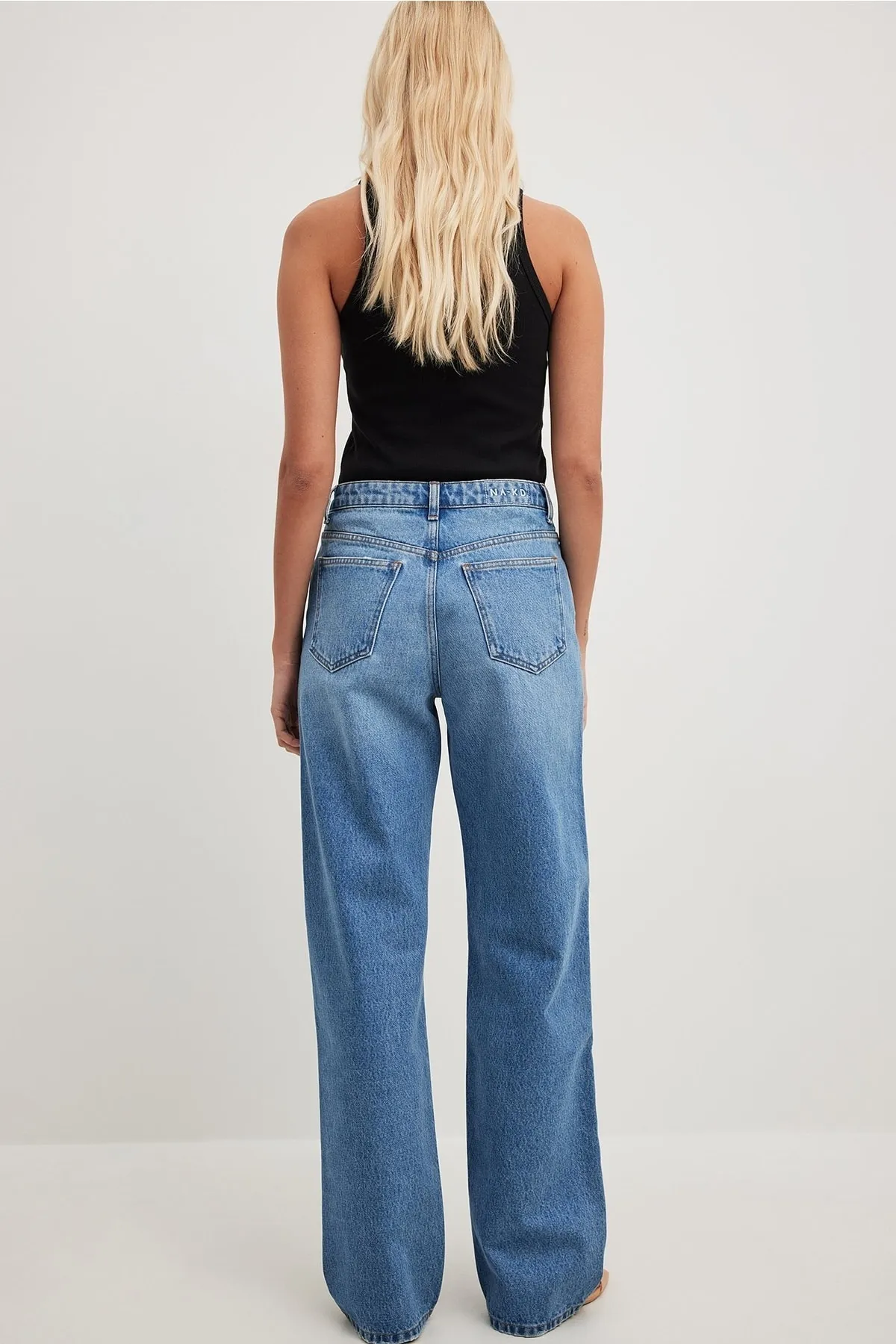 NA-KD  Lockere Jeans mit mittlerer Taille