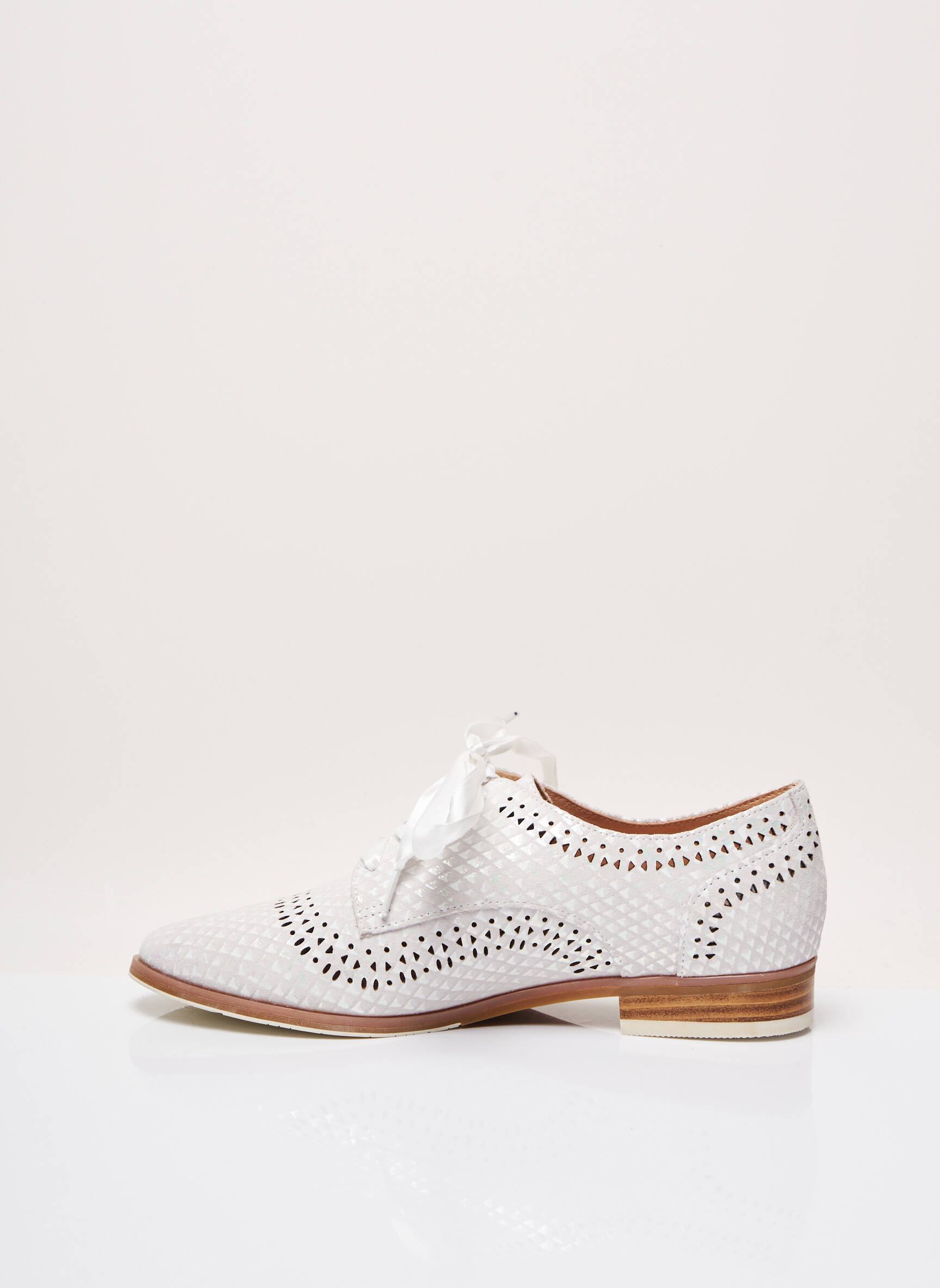Fugitive By Francesco Rossi Derby Femme couleur blanc