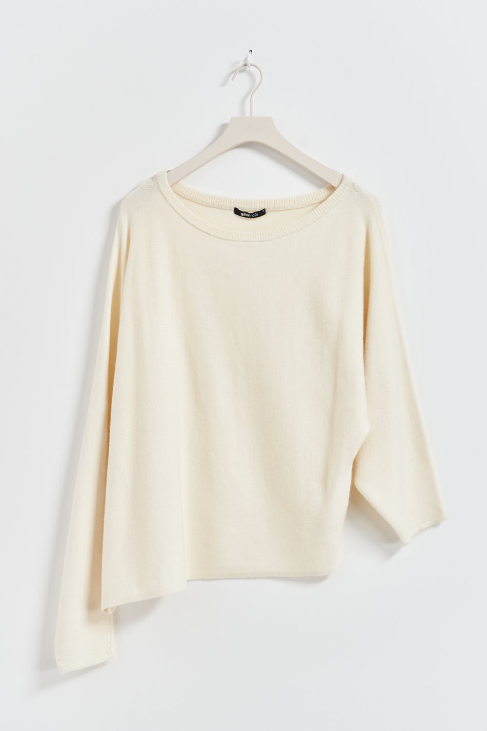 Asymmetric knitted top