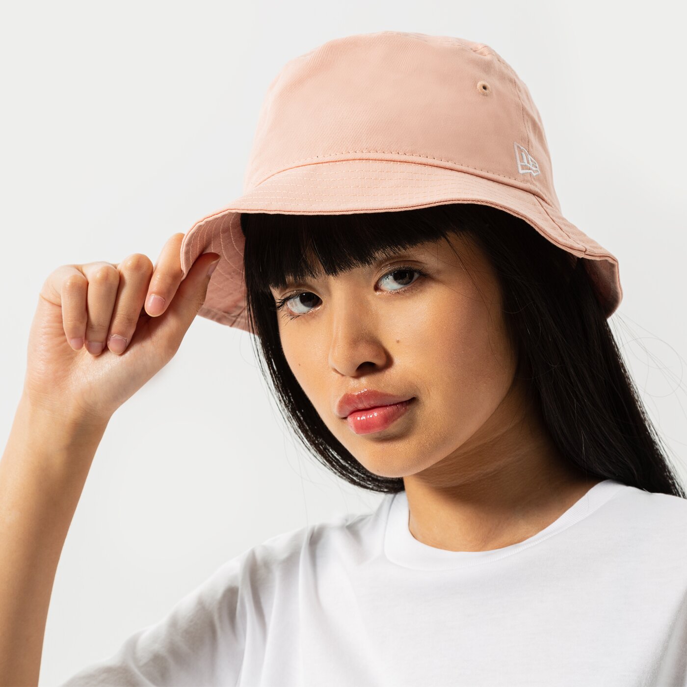NEW ERA HUT WMNS NE ESS BUCKET BSK NEW ERA BSK Koralle