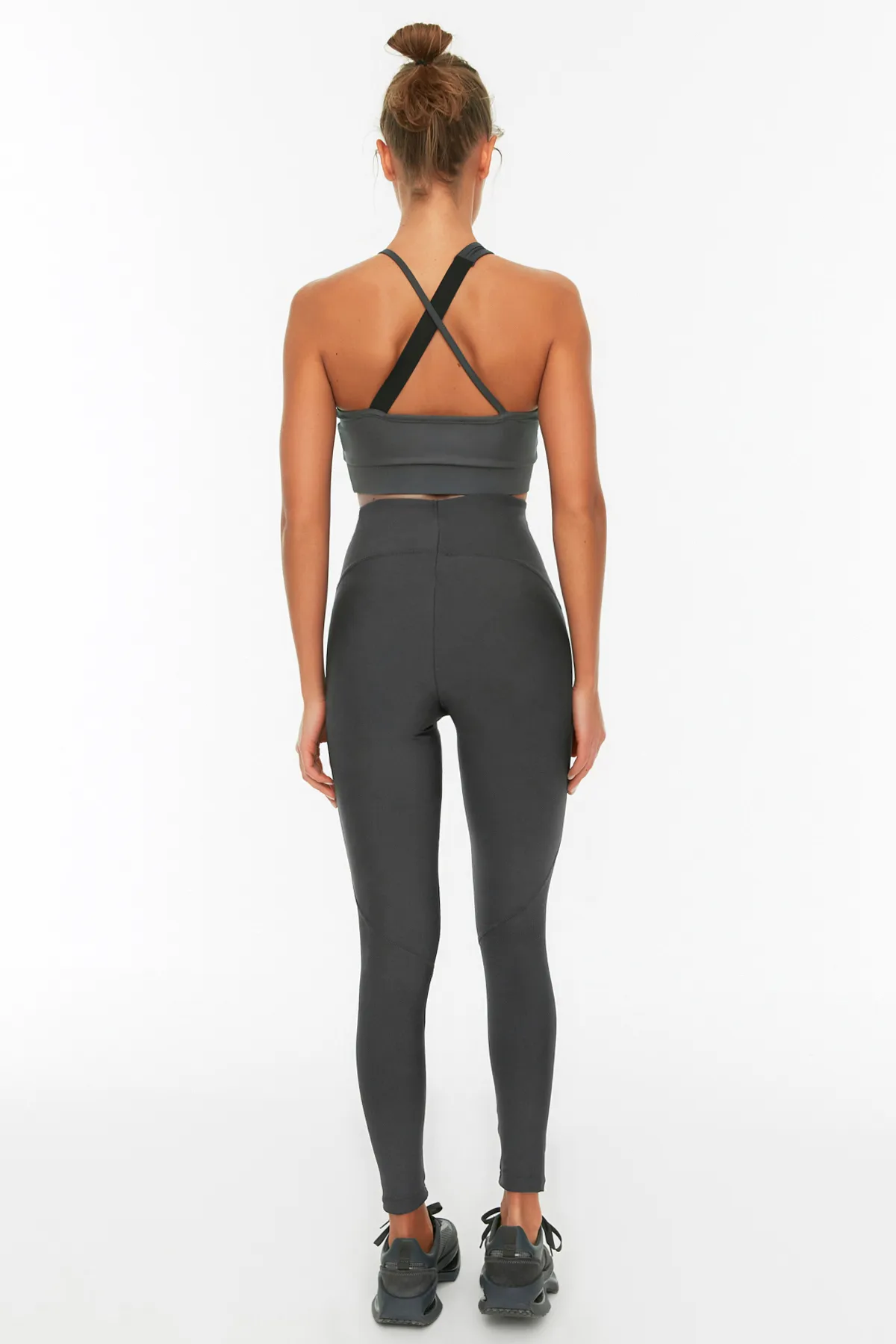 Trendyol Collection  Dunkelanthrazitfarbene Recovery-Sportleggings in voller Länge aus Strick TWOSS21TA0023