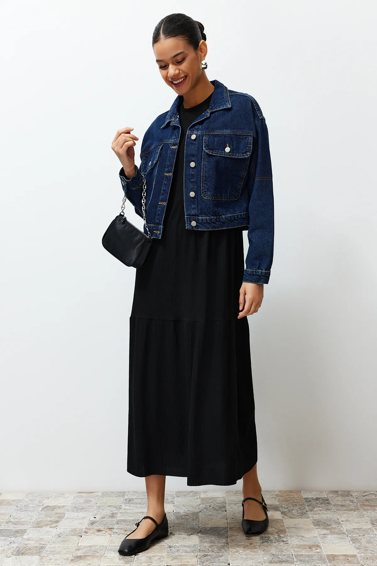 Trendyol Modest  Schwarzes, ärmelloses, einfarbig gestricktes Dessous-Kleid TCTSS24EB00156