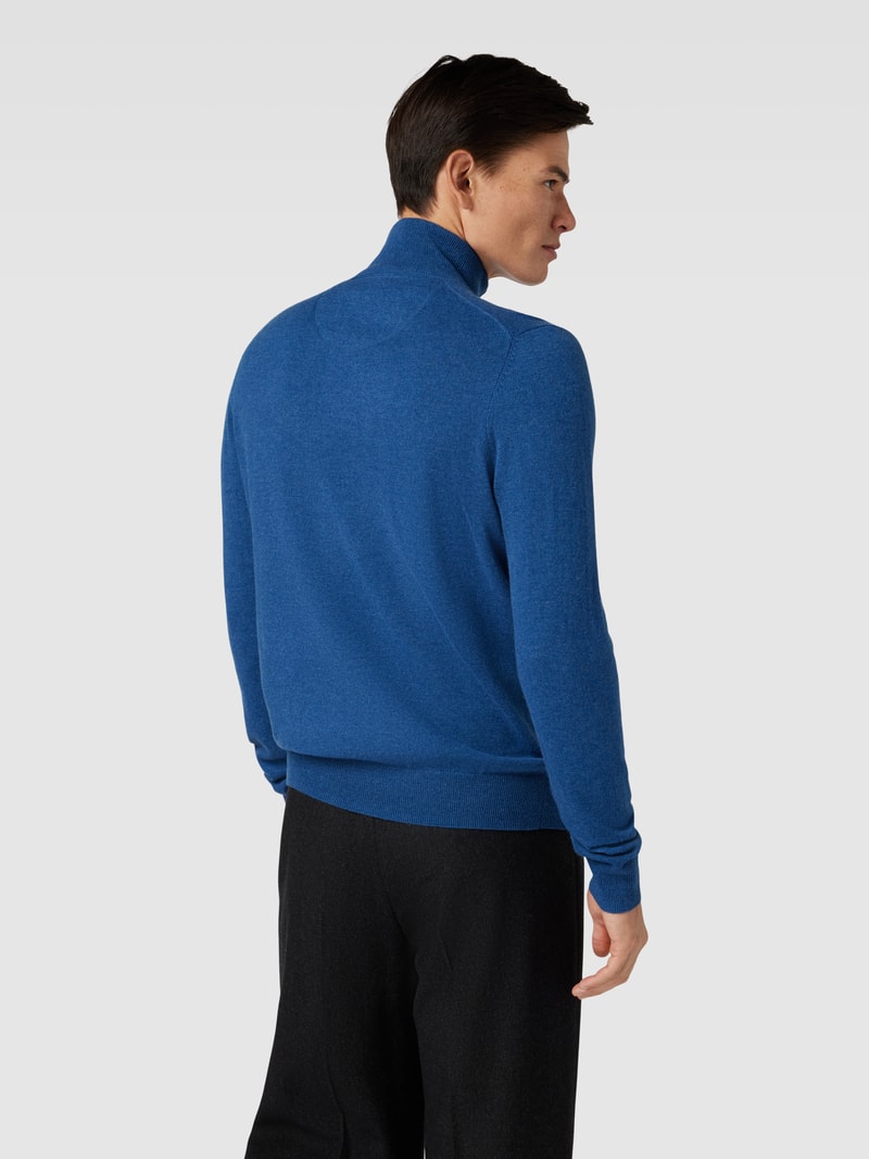 Strickpullover mit Stehkragen in blau meliert
