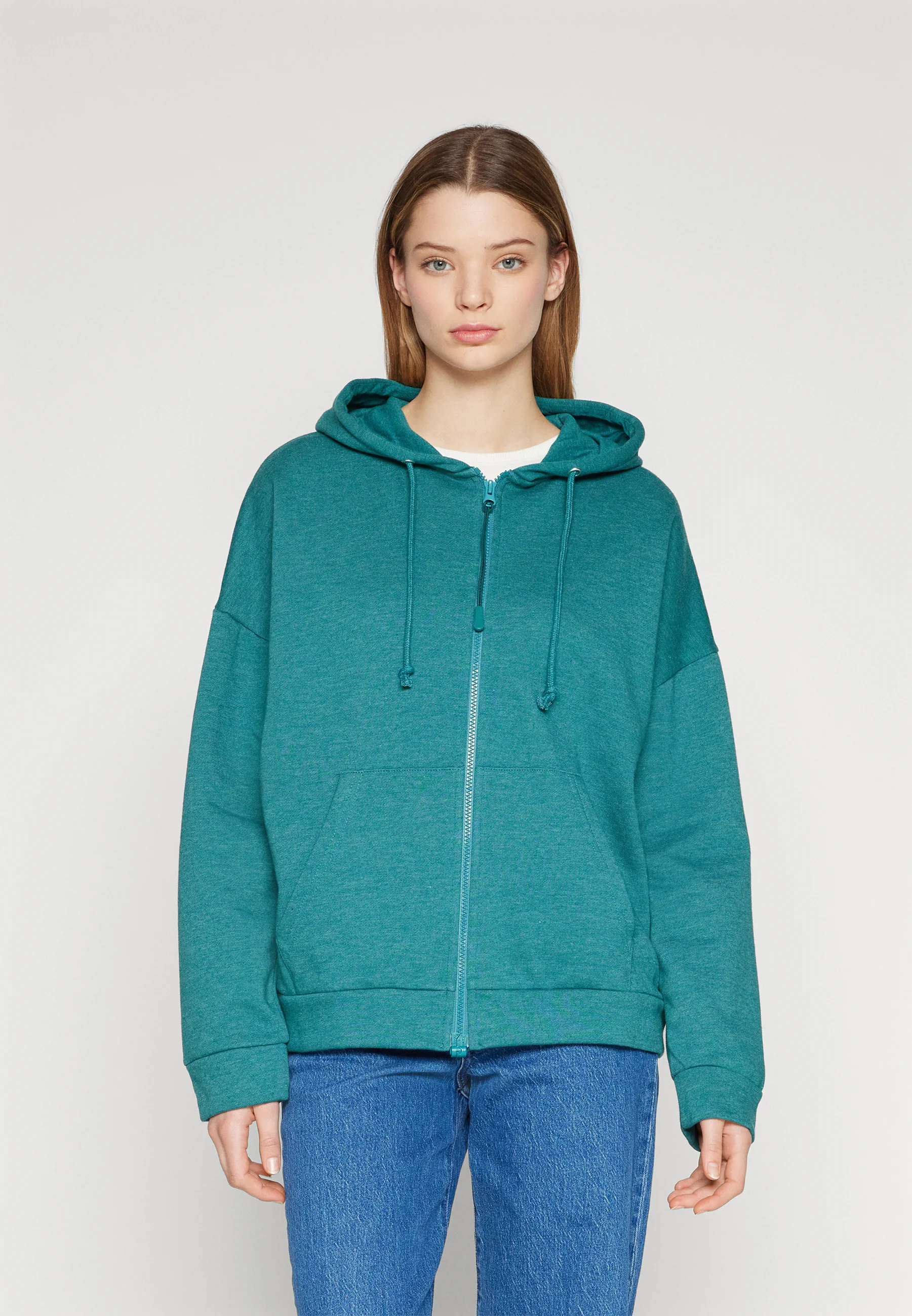 Even&Odd CHAQUETA BÁSICA OVERTamañoD CON CAPUCHA Y CREMALLERA ADAPTABLE - Sudadera con cremallera