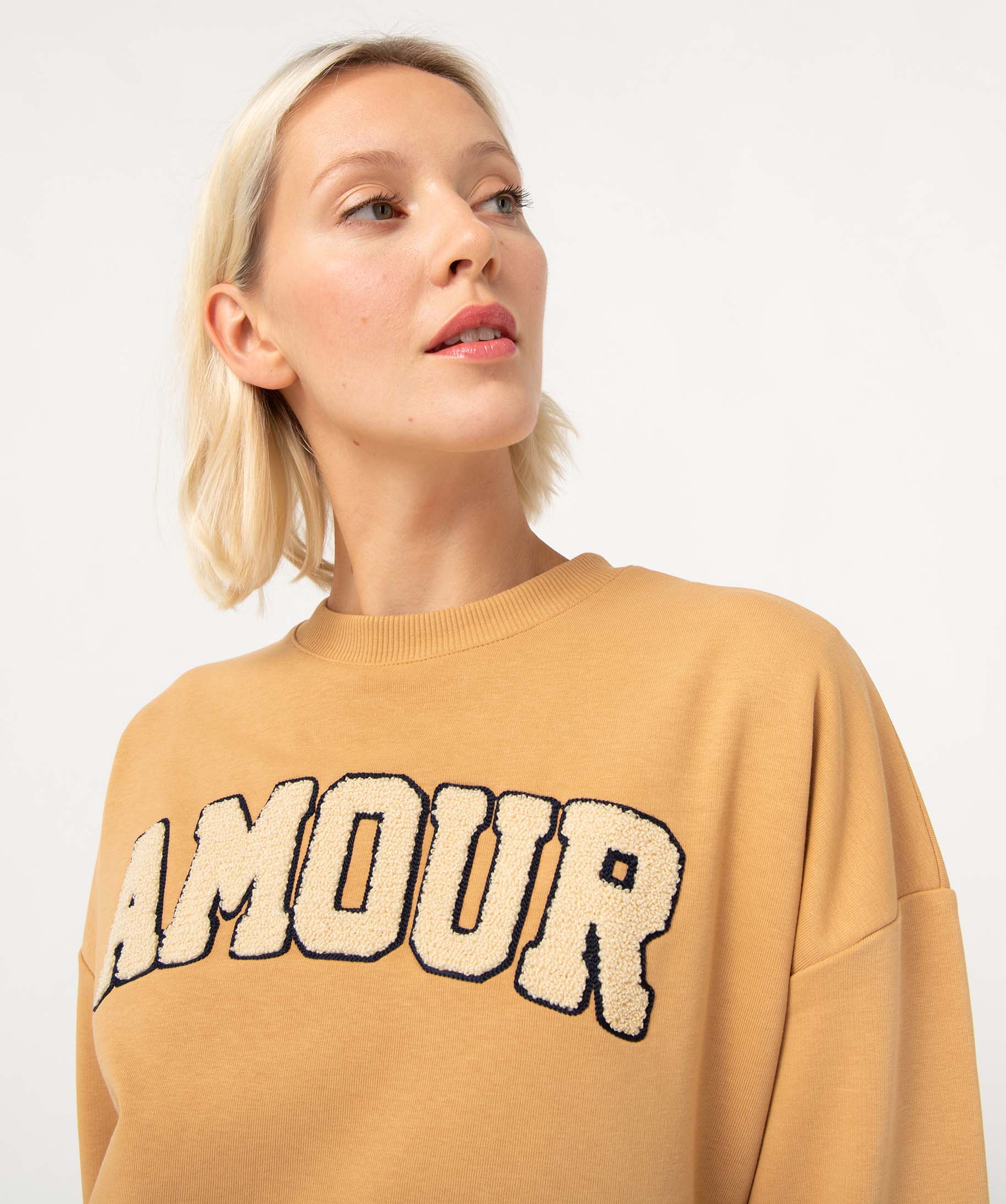 Sweat femme oversize à message brodé camel | GEMO