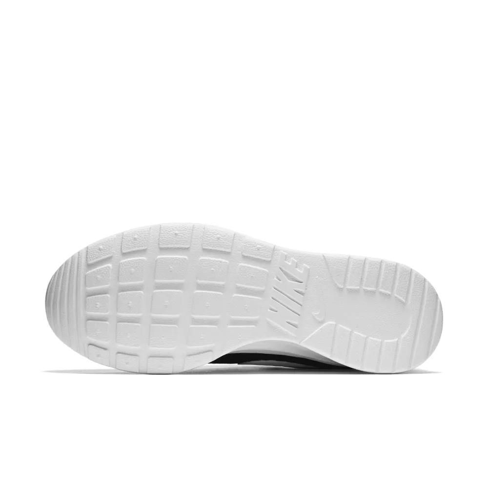 Nike Tanjun WMNS 812655-011 / schwarz