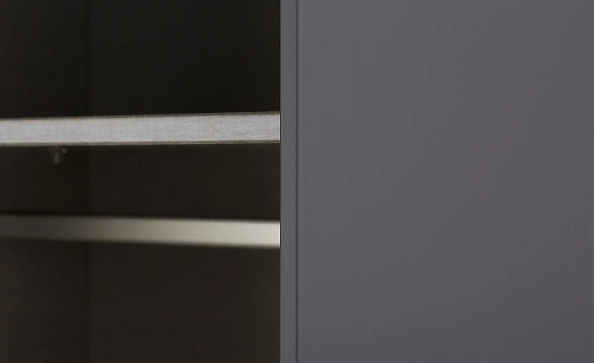 Schwebetürenschrank