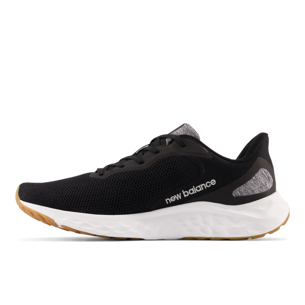 New Balance Fresh Foam Arishi v4 MARISEK4 / schwarz