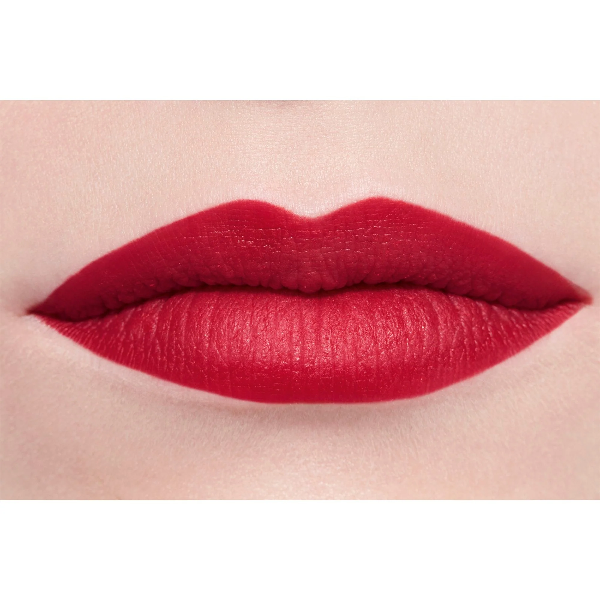 ROUGE ALLURE VELVET - EL LABIAL LUMINOSO Y TERCIOPELOSO