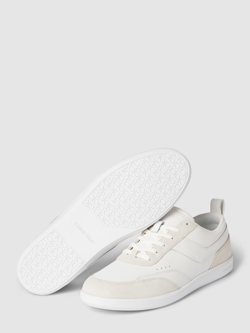 Sneaker mit Logo-Print in weiß