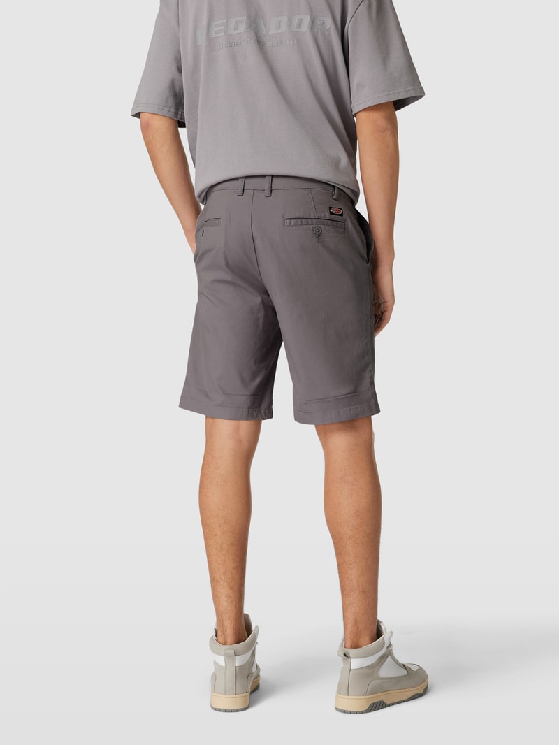 Bermudas mit Paspeltaschen in graphit