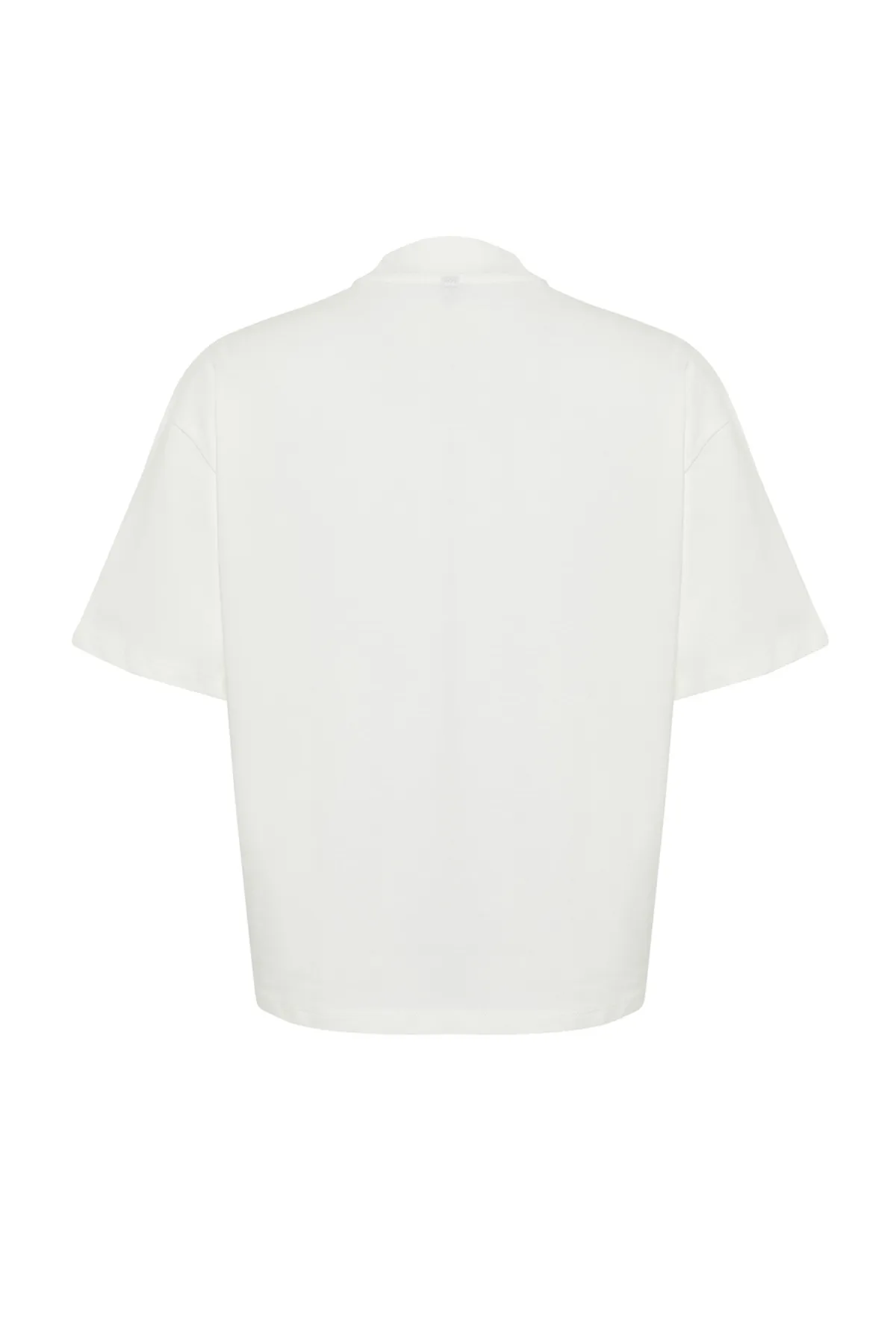 Trendyol Collection  Weißes Strick-T-Shirt aus 100 % Baumwolle mit Stehkragen und dreiviertellangen Ärmeln TWOSS24TS00074