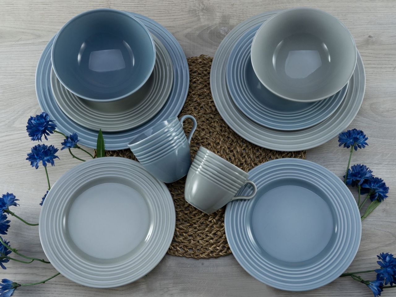 CreaTable Stripes colors Kombiservice 16 tlg