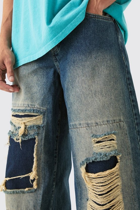 Lockere klassische Jeans mit extremen Rissen
