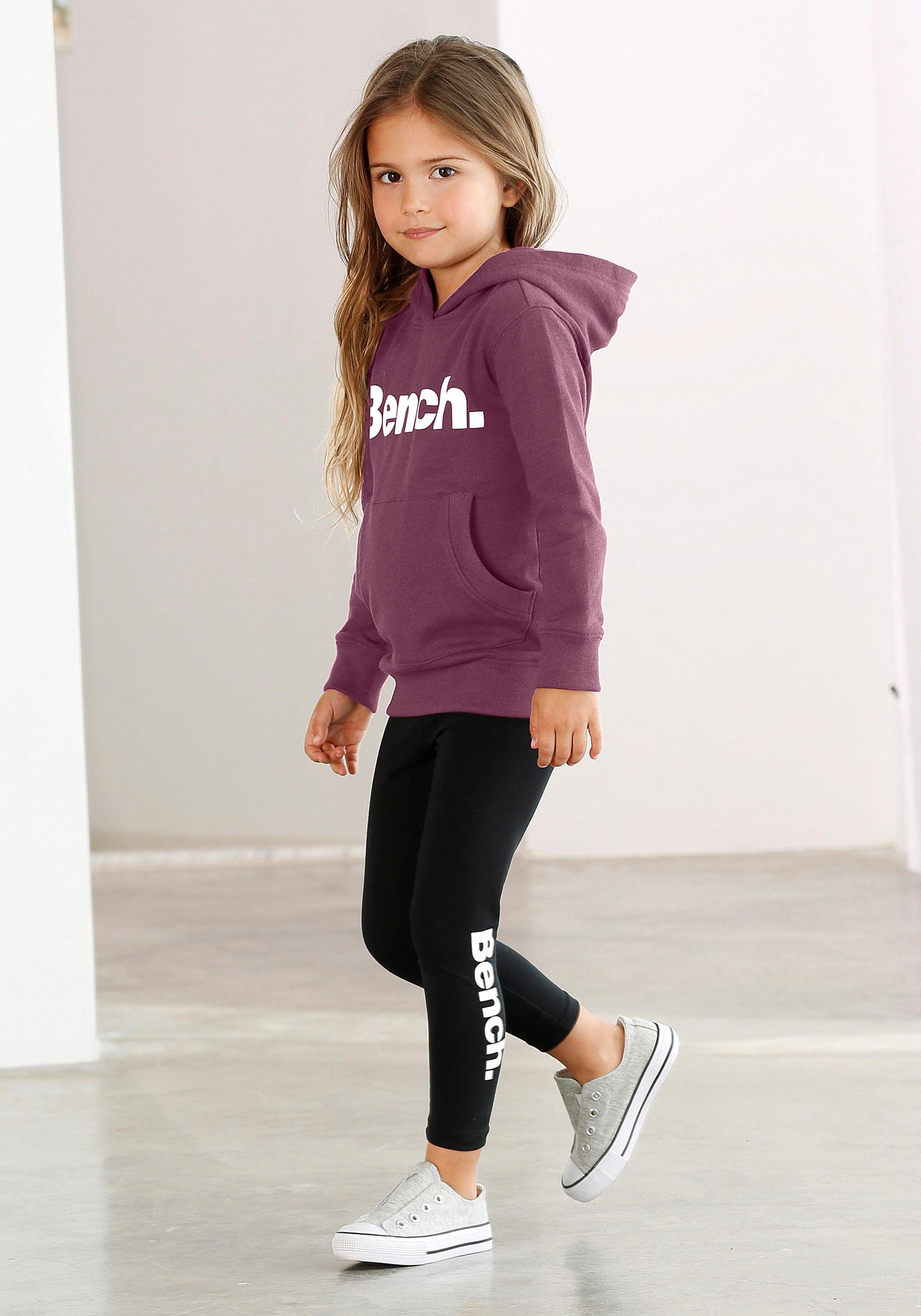 Bench. Kapuzensweatshirt mit BENCH-Druck