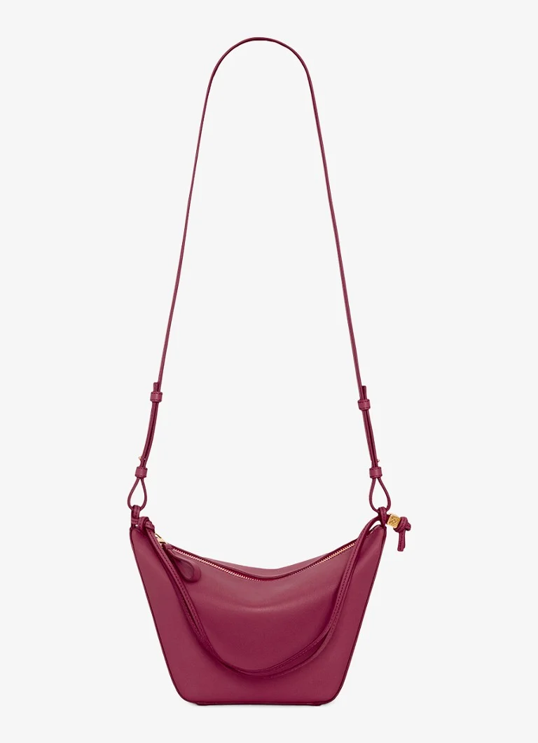 LOEWE Hammock Hobo skulderveske laget av kalveskinn