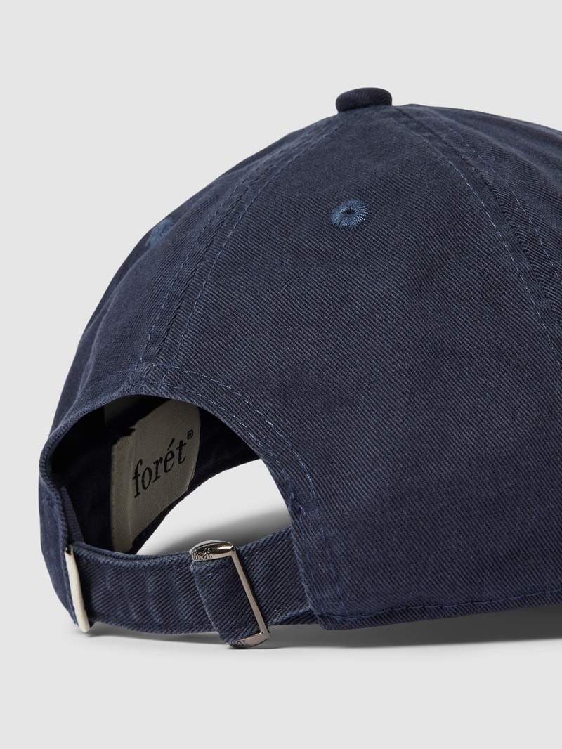 Basecap mit Label-Detail in marineblau