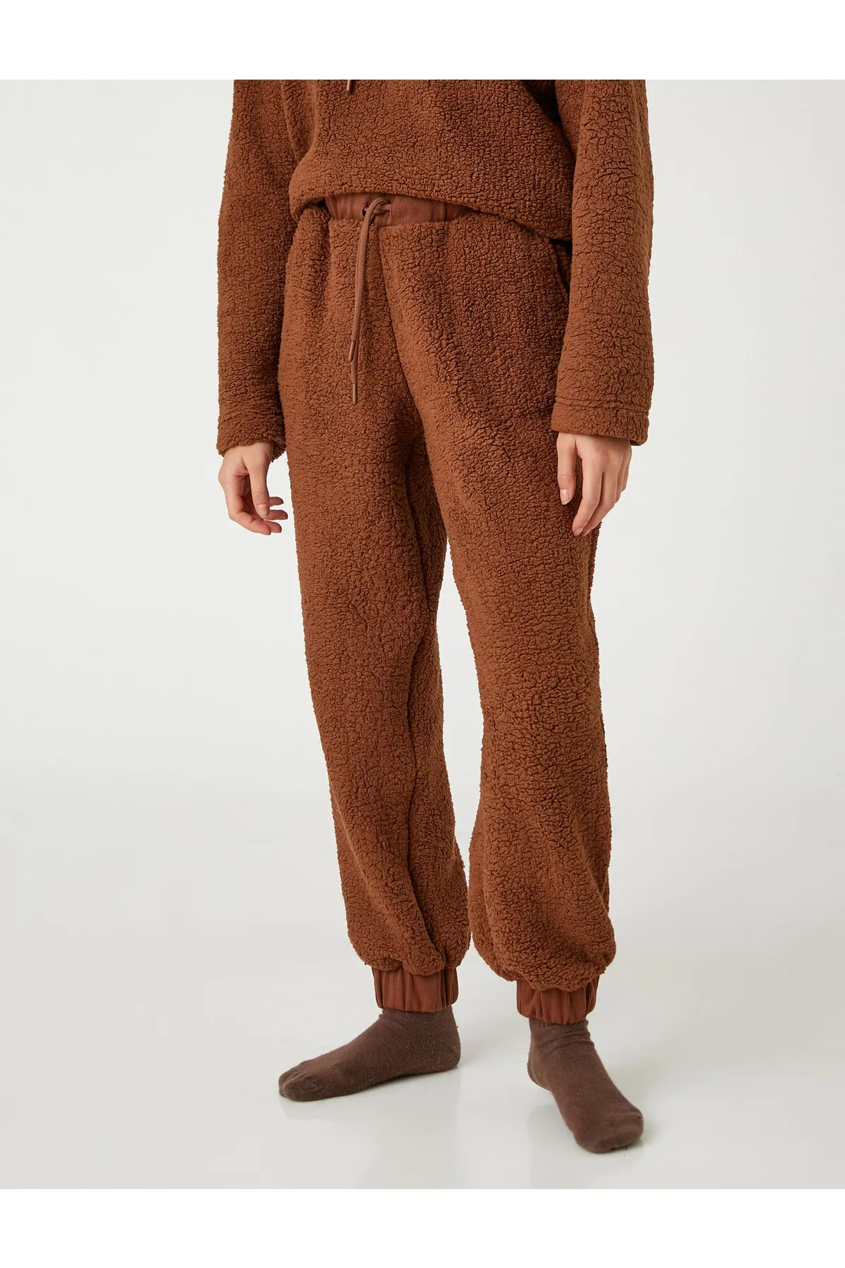 Koton  Plüsch-Jogger-Pyjamahose mit Spitzen-Taillentaschendetail