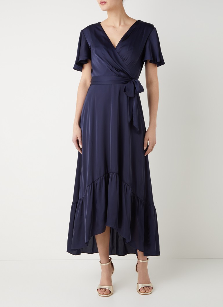 Vestido longo envelope Nancie de cetim da Phase Eight com cinto para amarrar.