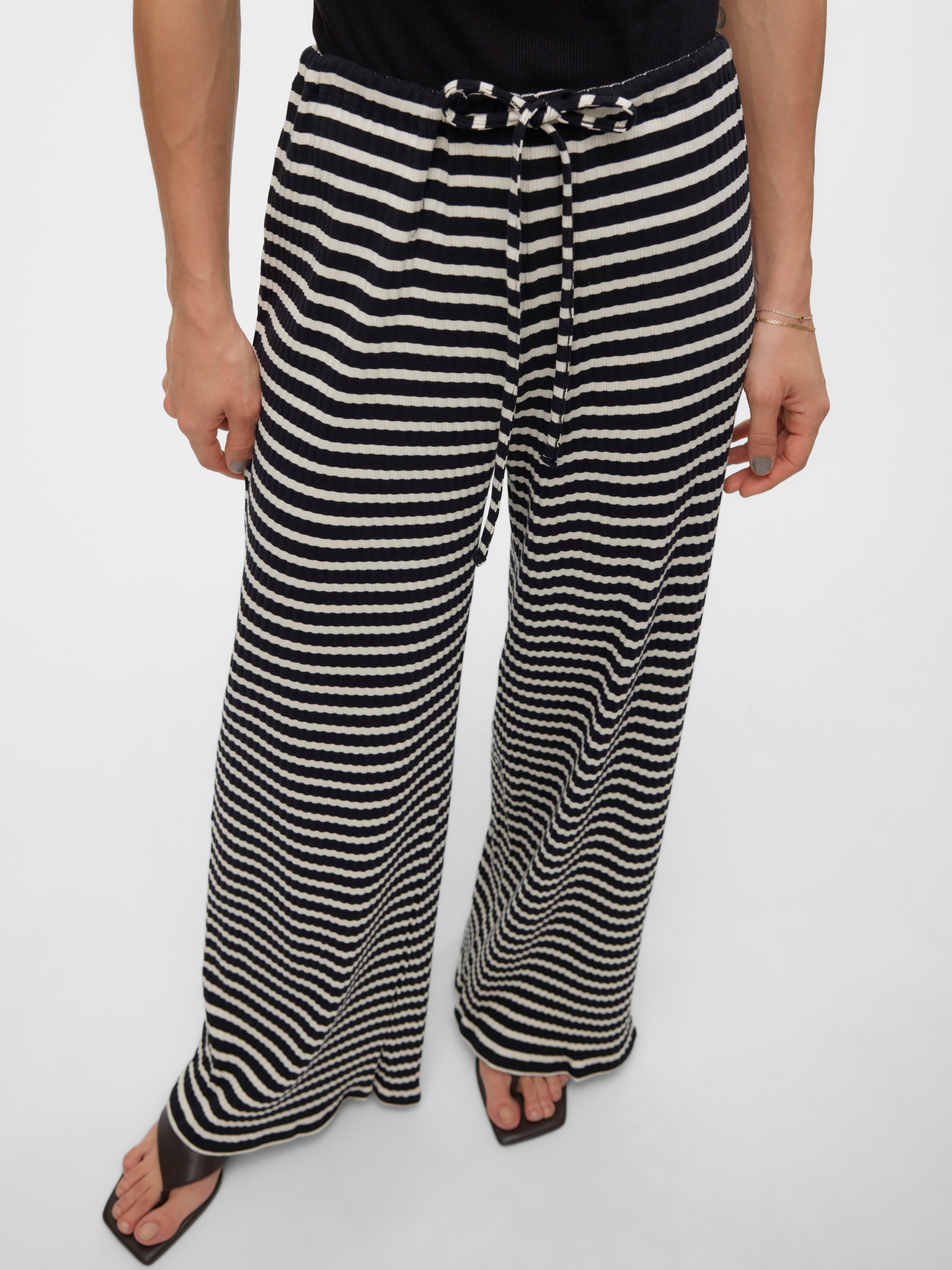 VMJOSEPHINE Mittlere Taille Hose