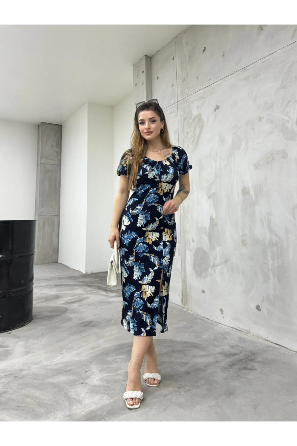 BİKELİFE  Damen Sommerkleid mit Blattmuster, Wassermelonenärmeln und Schlitzdetails